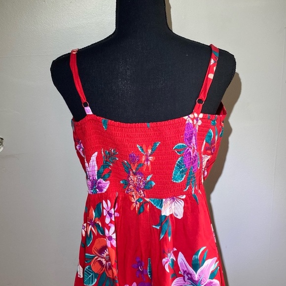 Red Hawaiian floral dress - Picture 2 of 6